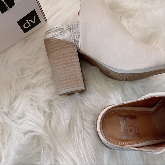 DV by Dolce Vita Barkar Peep Toe Shoes - Picture 5 of 11